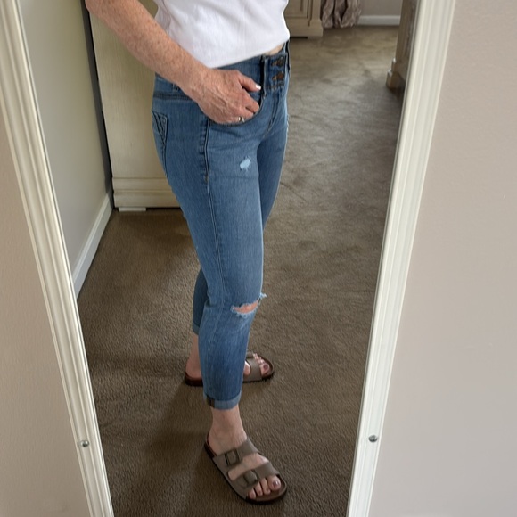 Apt 9 Petite Distressed Ankle Women's Jeans - Picture 3 of 16